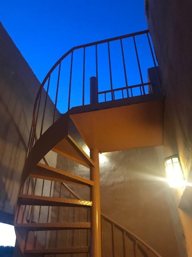 Casa Del Duke Apartment กาซาเรส ภายนอก รูปภาพ